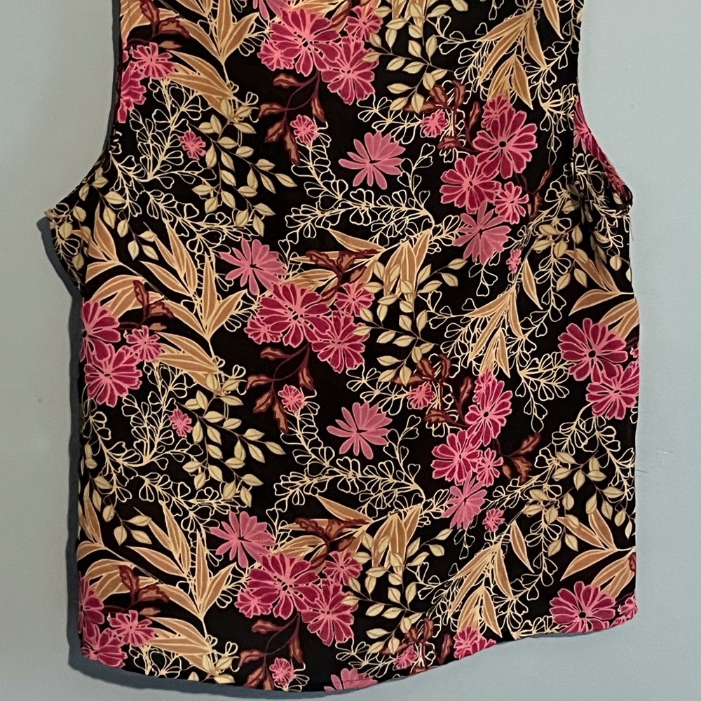 SELLING EMMA JAMES TOP FOR WOMEN SIZE 14 FLORAL COLOR SLEEVELESS PRE-OWNED— USED - Picture 6 of 10